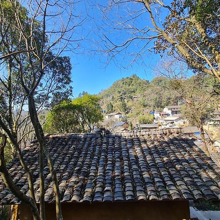 Nha Co Lao Xa Homestay Hmong & Bungalow Air Conditioner Dồng Van Bagian luar foto