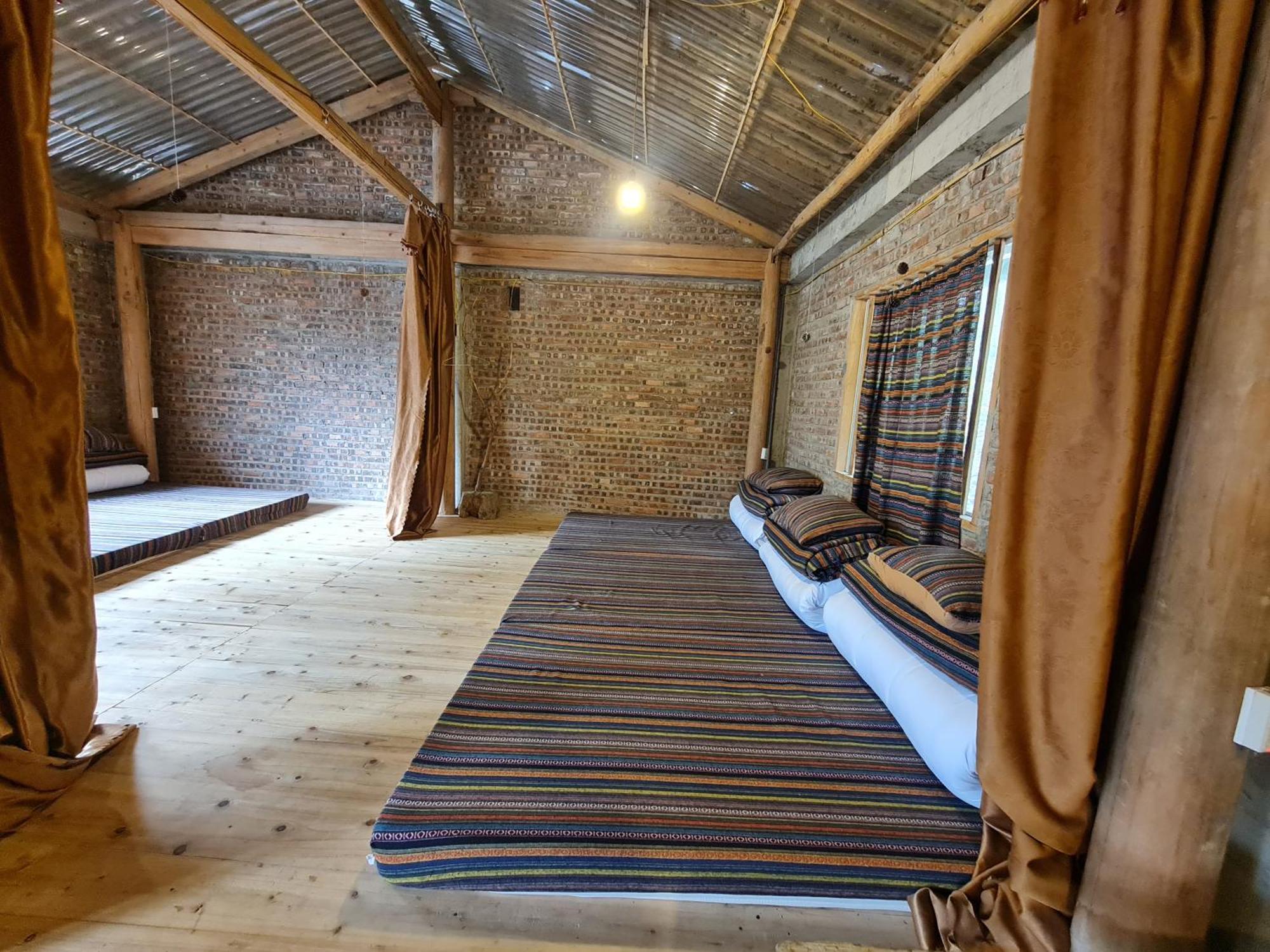 Nha Co Lao Xa Homestay Hmong & Bungalow Air Conditioner Dồng Van Bagian luar foto