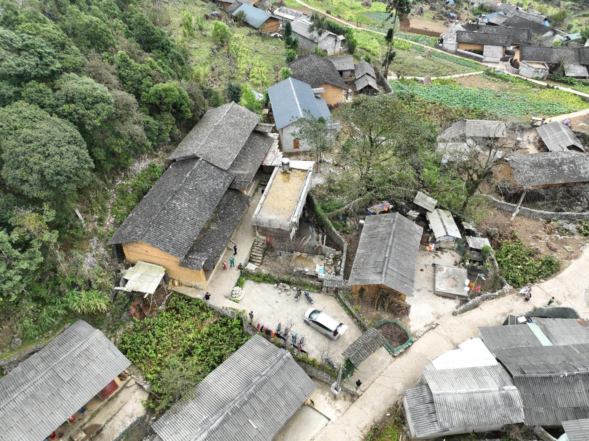 Nha Co Lao Xa Homestay Hmong & Bungalow Air Conditioner Dồng Van Bagian luar foto