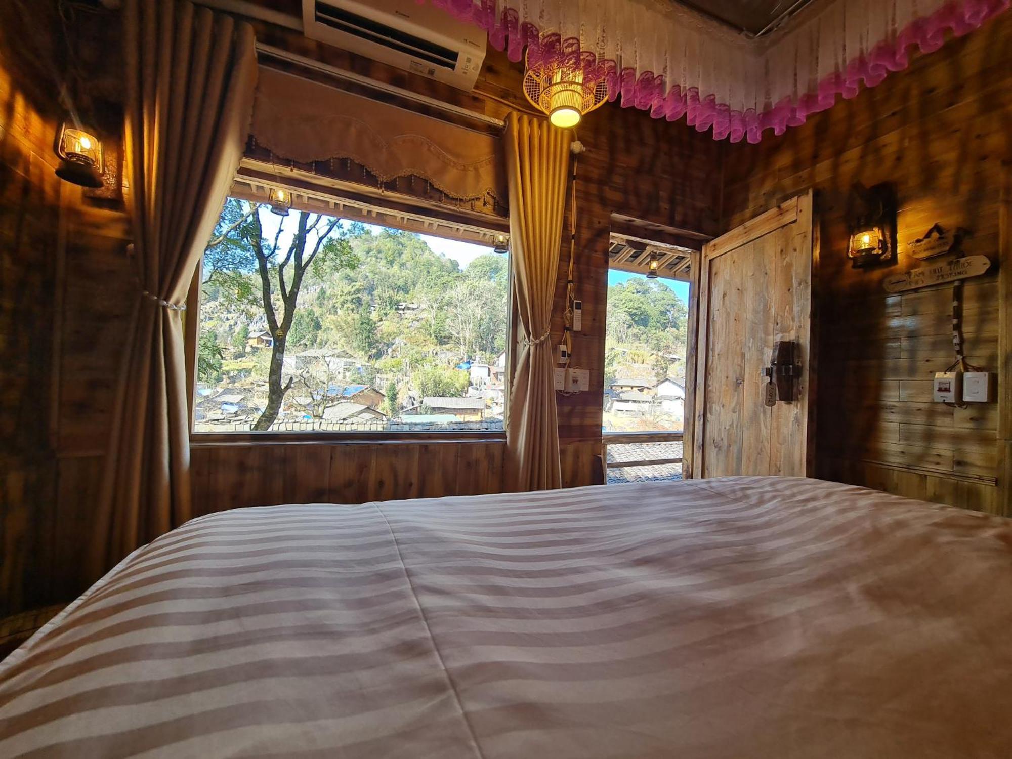Nha Co Lao Xa Homestay Hmong & Bungalow Air Conditioner Dồng Van Bagian luar foto