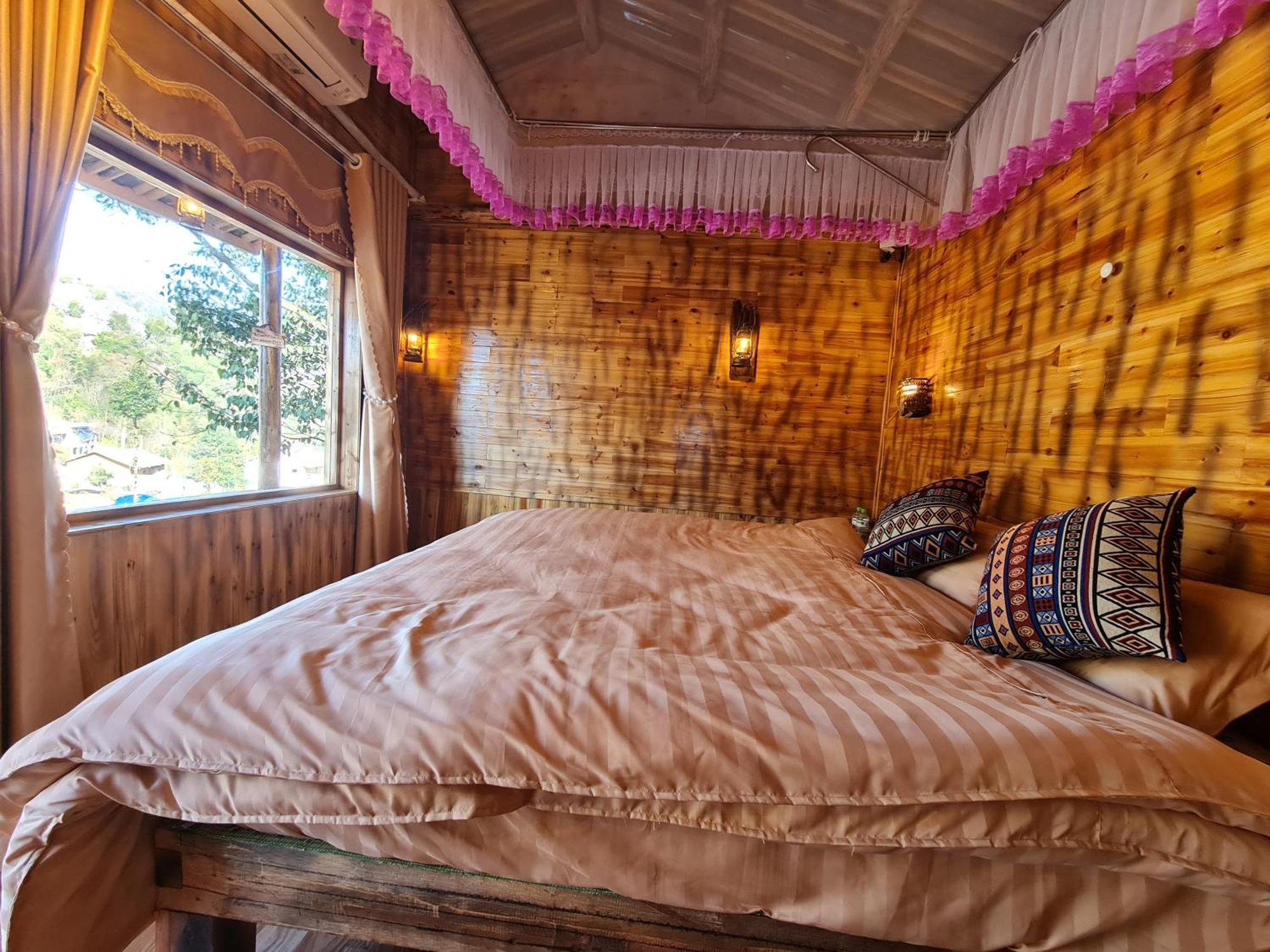 Nha Co Lao Xa Homestay Hmong & Bungalow Air Conditioner Dồng Van Bagian luar foto