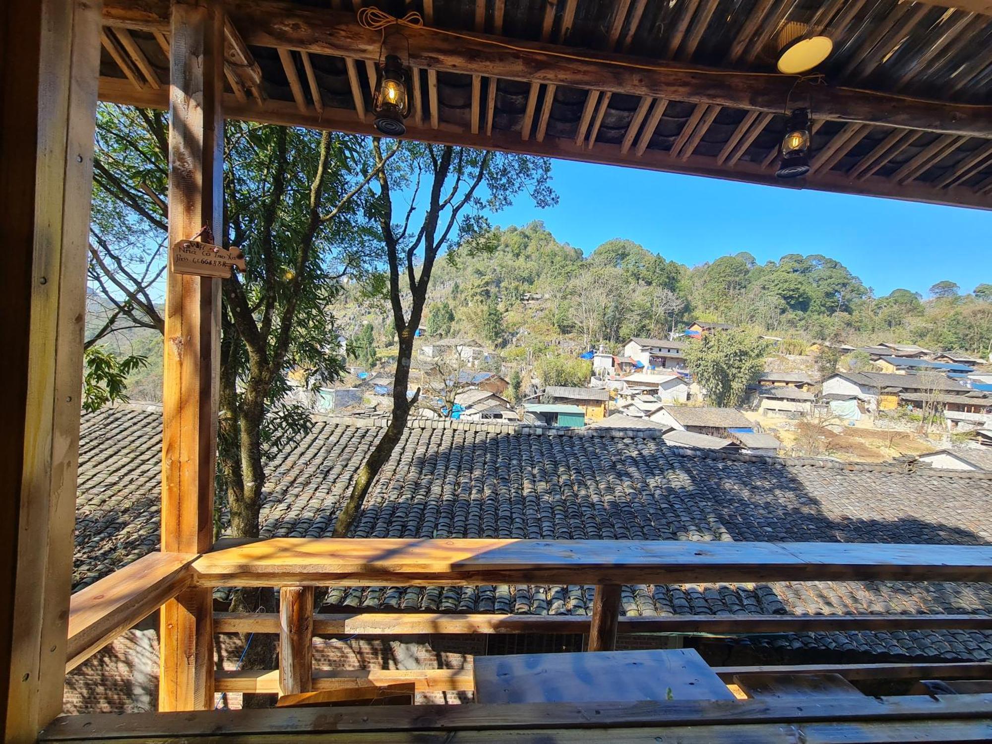 Nha Co Lao Xa Homestay Hmong & Bungalow Air Conditioner Dồng Van Bagian luar foto