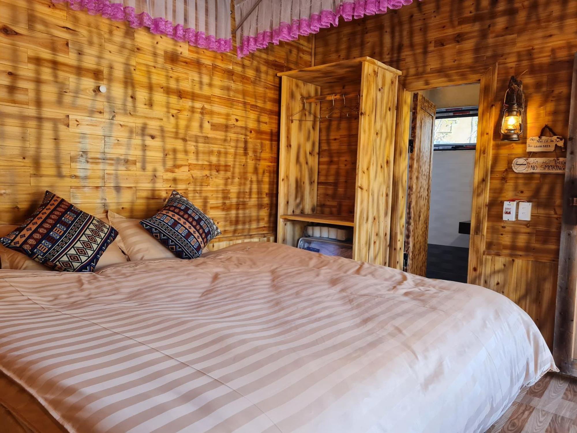 Nha Co Lao Xa Homestay Hmong & Bungalow Air Conditioner Dồng Van Bagian luar foto